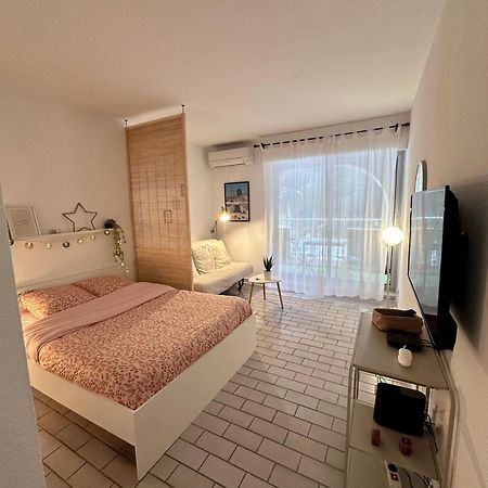 Studio Sur Le Port De Hyeres - A 2Min Des Plages, Clim & Balcon Exterior foto