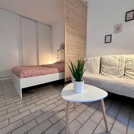 Studio Sur Le Port De Hyeres - A 2Min Des Plages, Clim & Balcon Exterior foto