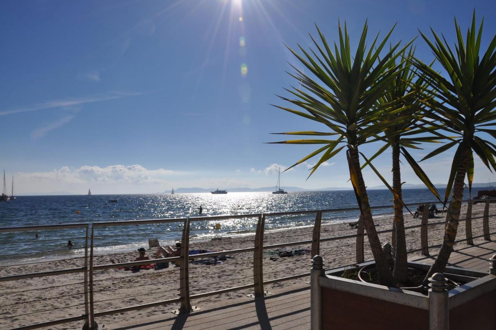 Studio Sur Le Port De Hyeres - A 2Min Des Plages, Clim & Balcon Exterior foto