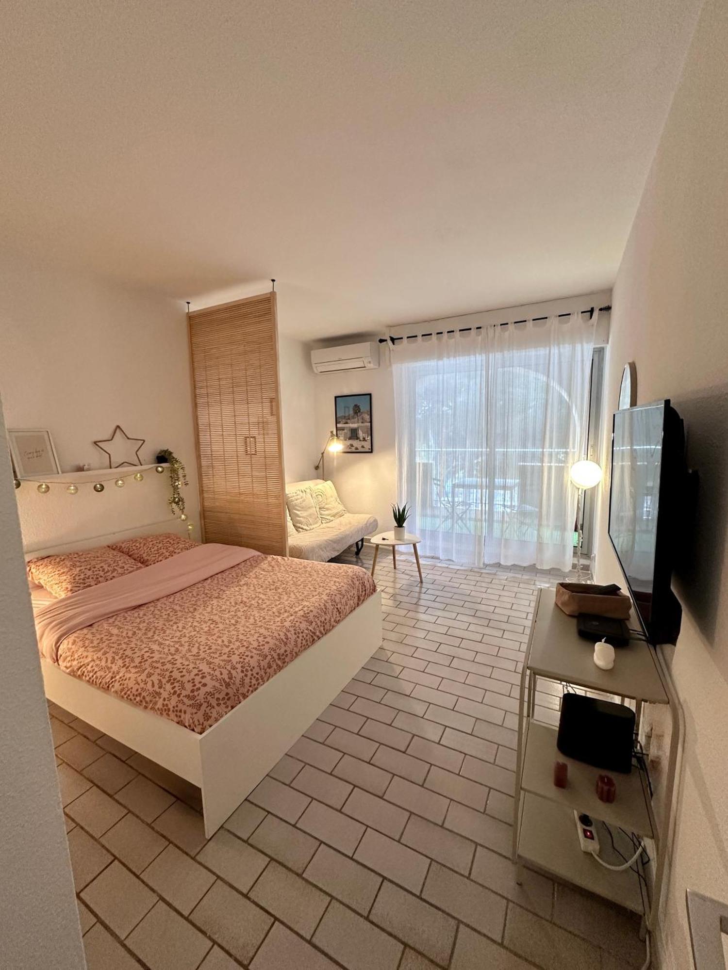 Studio Sur Le Port De Hyeres - A 2Min Des Plages, Clim & Balcon Exterior foto